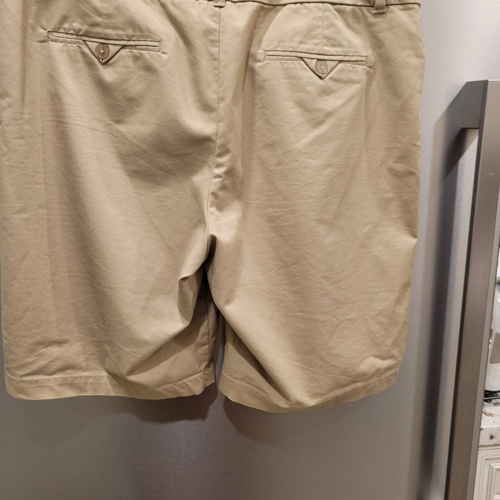 Women's Dockers shorts - Picture 2 of 4